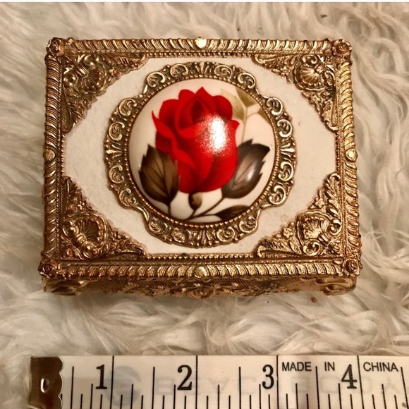 A Lovely 😍Container 🥰 - Picture 4 of 5